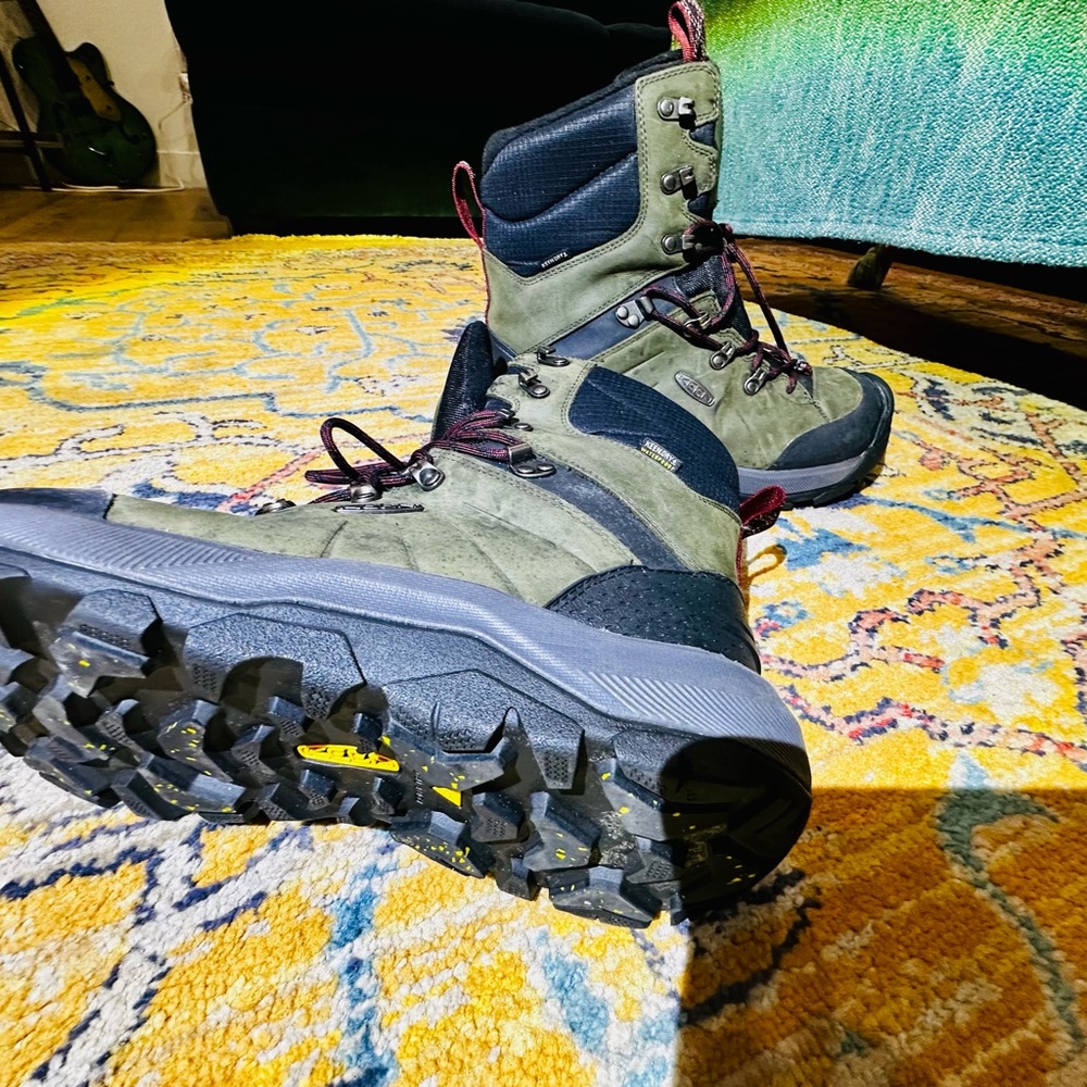 Keen Men's Olive and Black Outdoor/Hiking Boots